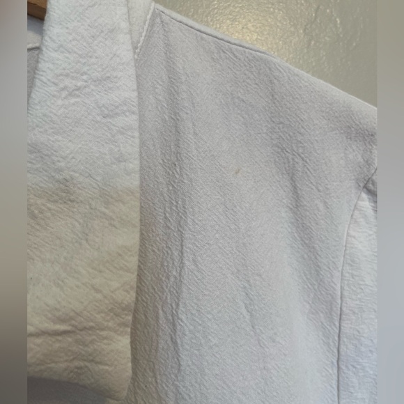 Women's White Cotton/Linen Button Up Top - Picture 8 of 11